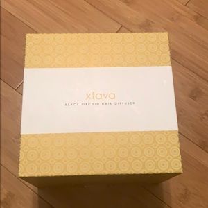 NWT Xtava Black Orchid Hair Diffuser